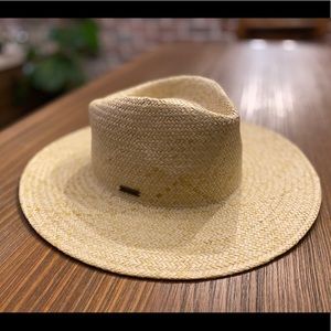 Billabong straw hat